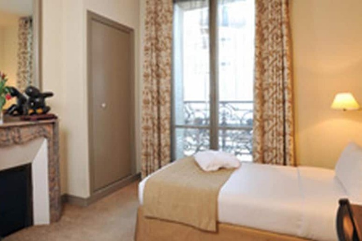 Room 13 of 26