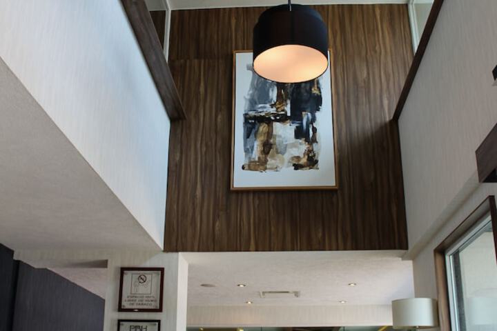 Guest Lobby
