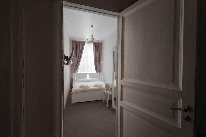Room 21 of 63