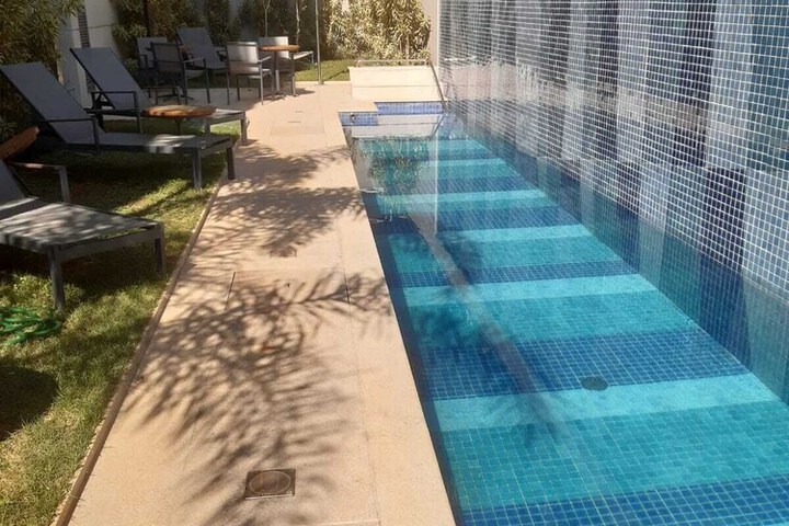 Pool 9 of 16