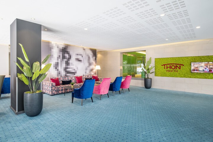 Entrance & Lobby