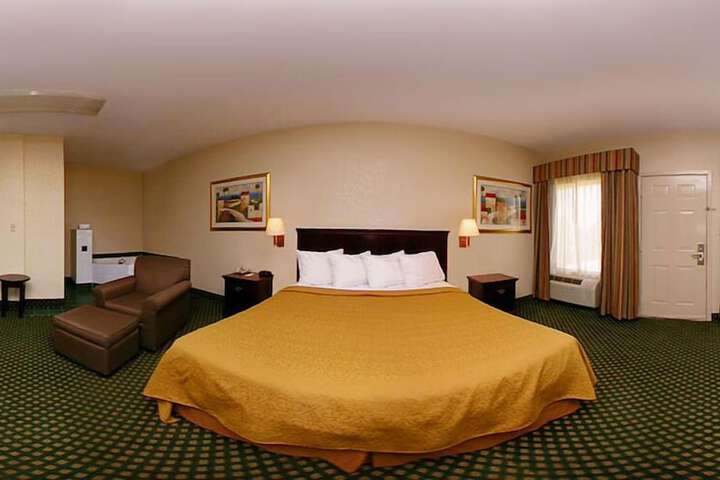 Room 6 of 34