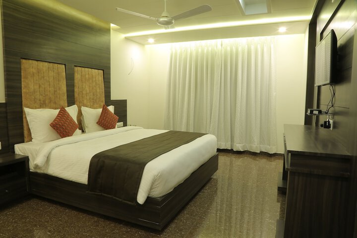 Room 5 of 87