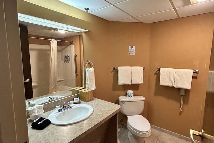 Room 203 of 259