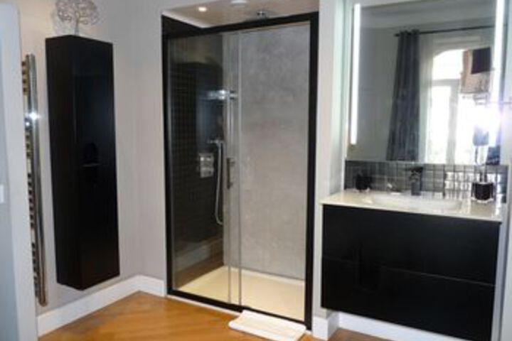 Room 5 of 27