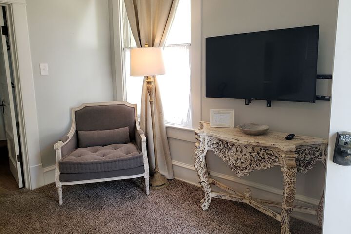 Room 4 of 39