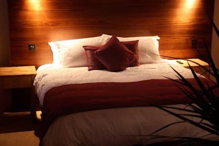 Room 28 of 64