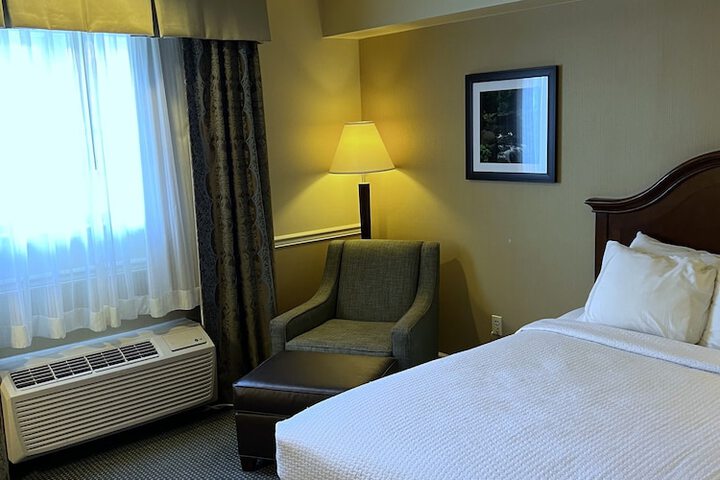 Room 17 of 36