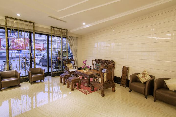 Guest Lobby