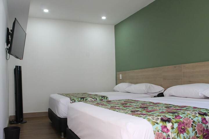 Room 3 of 40