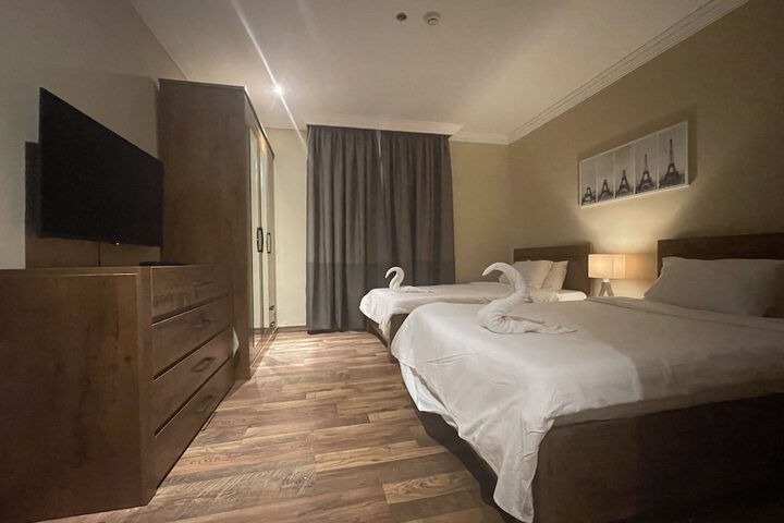 Room 15 of 34