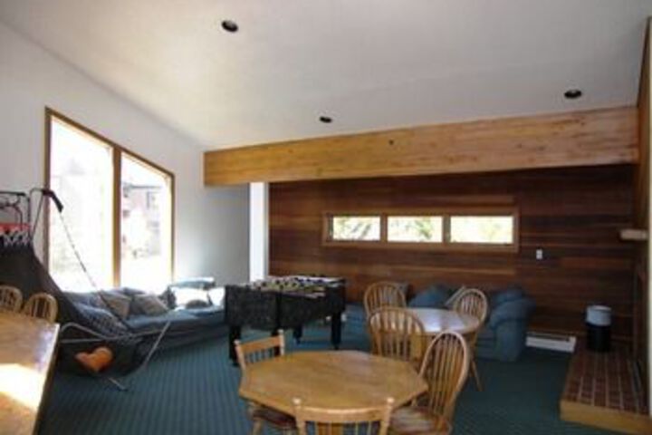 Room 6 of 25
