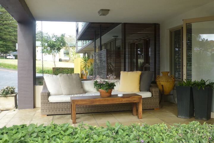 Guest Lobby