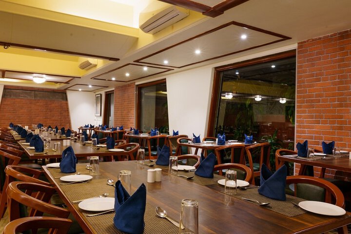 Dining 75 of 123
