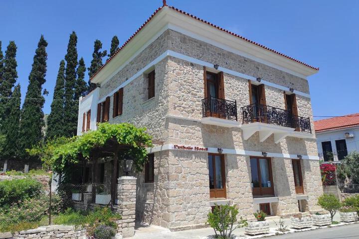 Pythaïs Hotel