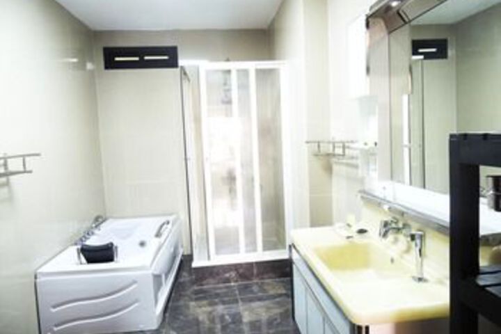 Room 12 of 95