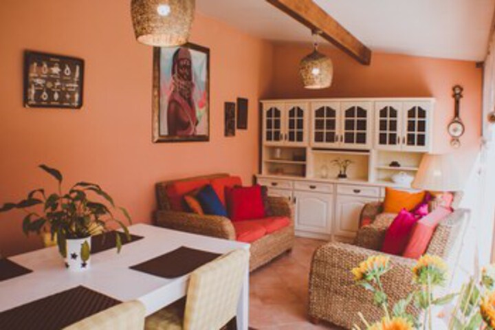 House With in Valongo With Enclosed Garden and Wifi 2 k