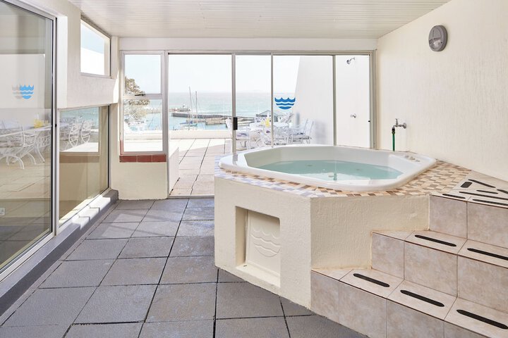 Hot Tub 93 of 115
