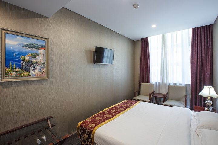Room 30 of 47