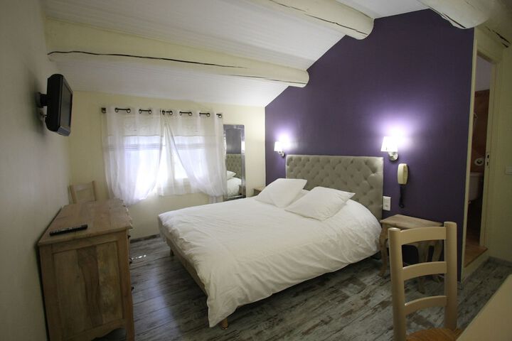 Room 4 of 56