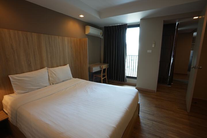 Room 14 of 94