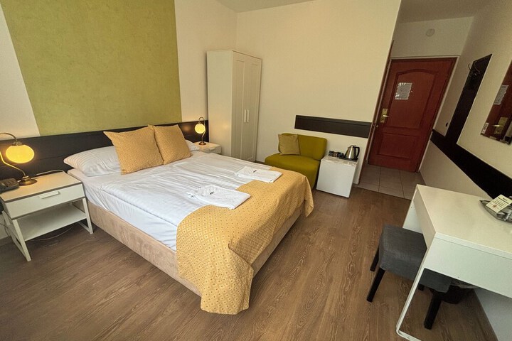 Room 13 of 41