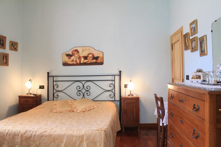 Room 3 of 50
