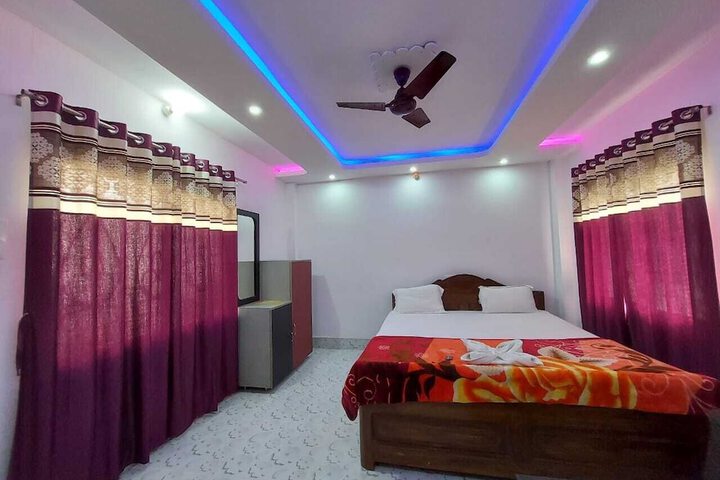 Room 3 of 17