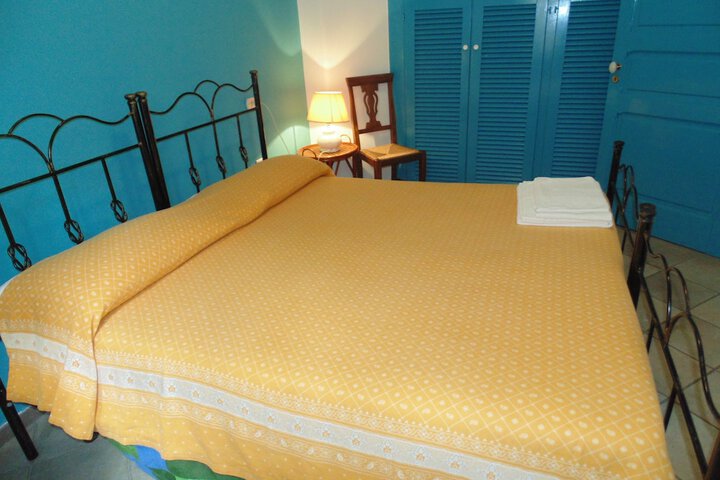 Room 42 of 46