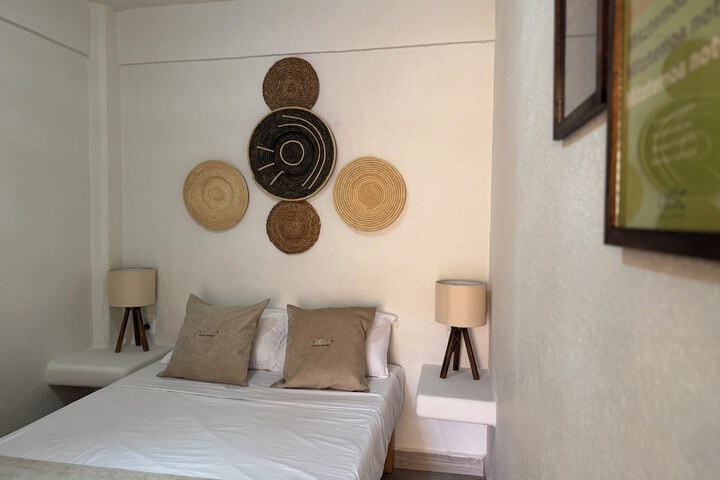 Room 5 of 65