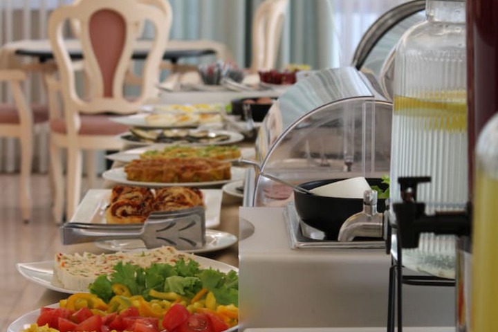Breakfast/Coffee Service 30 of 36