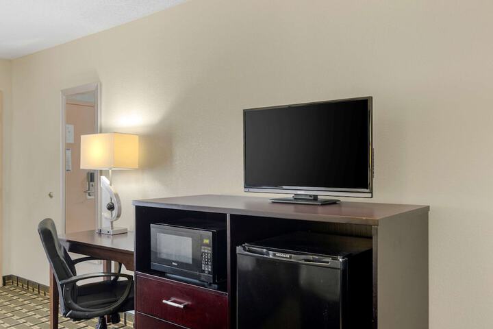 2 Double Beds (6 of 10)