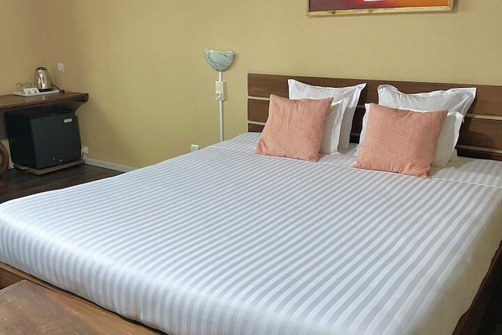 Room 16 of 72