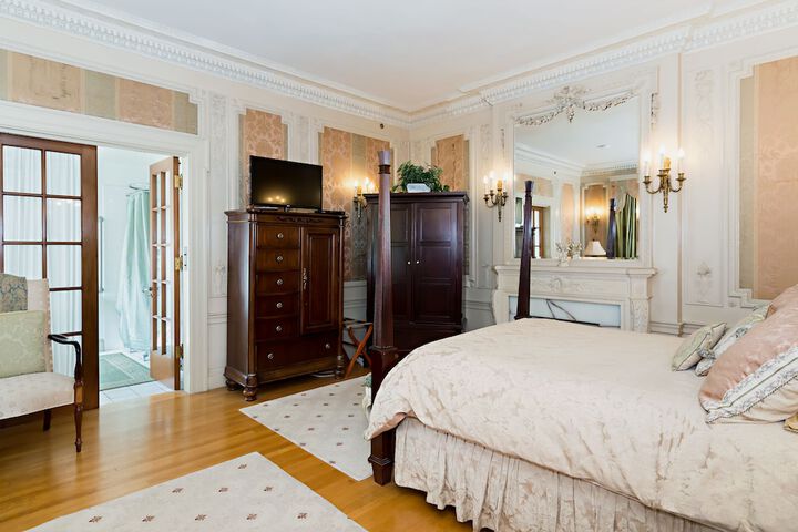 Room 12 of 88