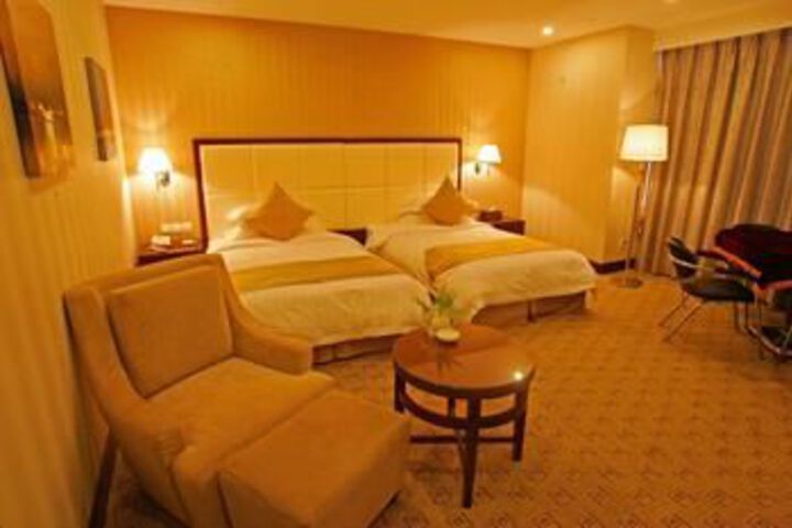 Room 28 of 73