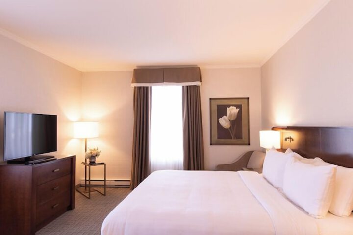 Room 7 of 34