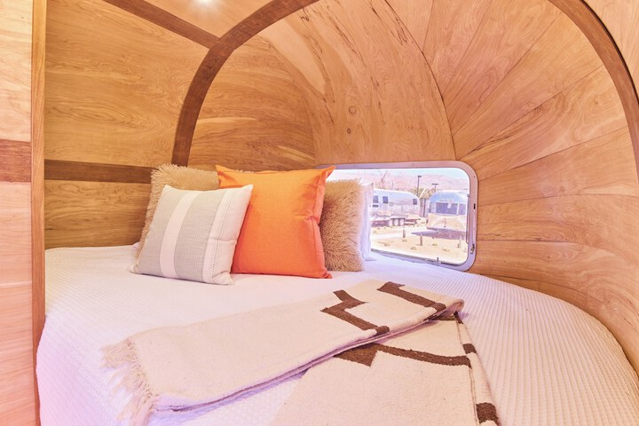 Standard Studio 1 Queen Bed (22 of 57)