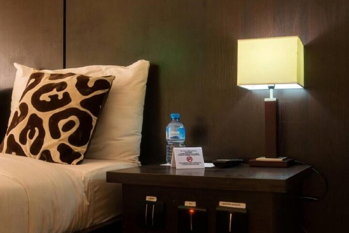 Room 20 of 29