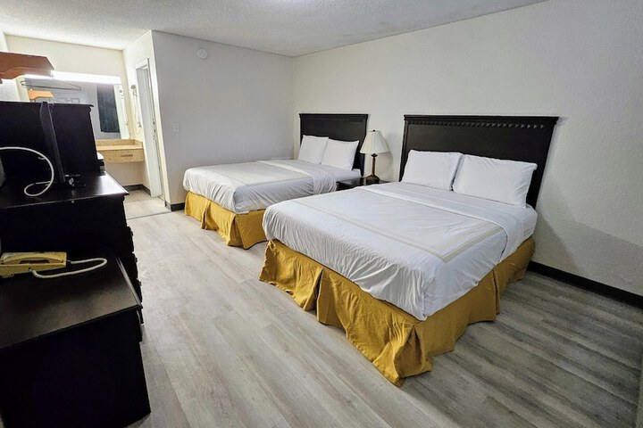 Room 3 of 11