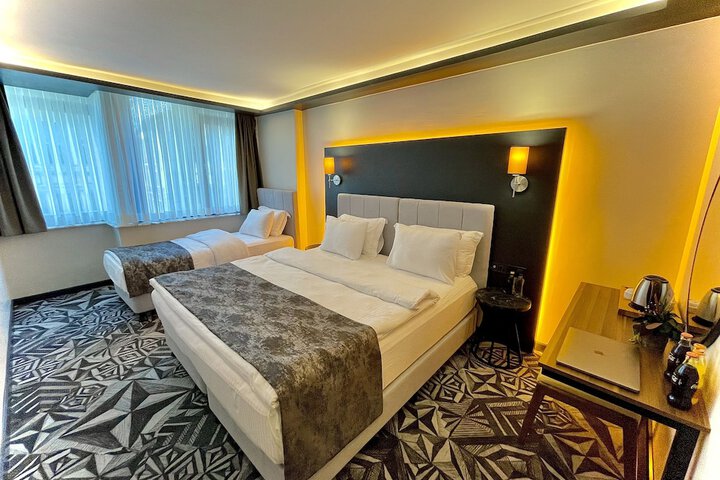 Room 17 of 47