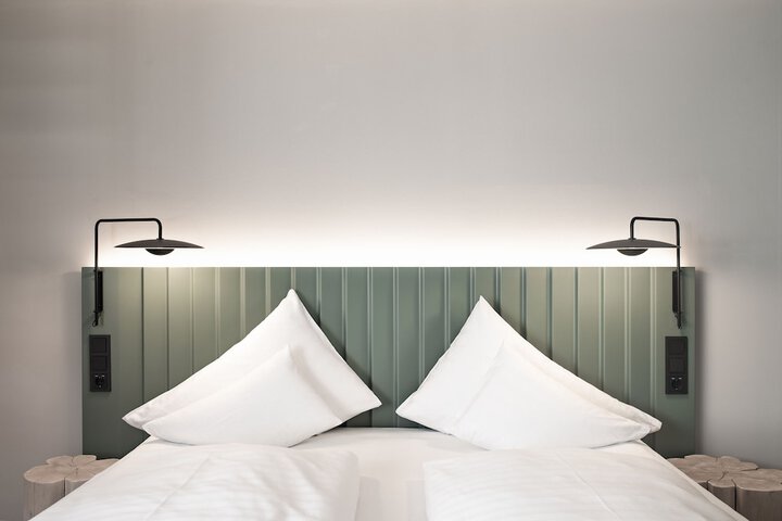 Room 7 of 70