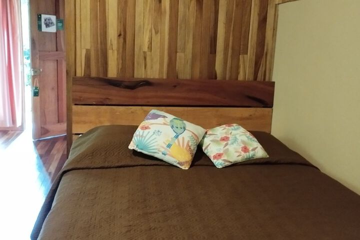 Room 200 of 334