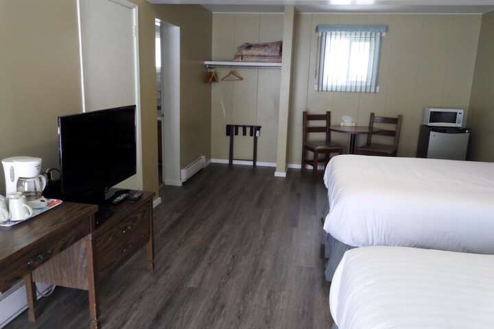 Room 14 of 33