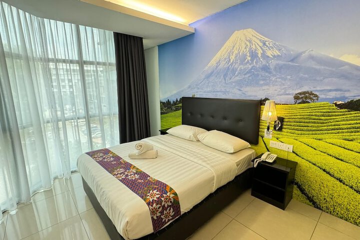 Room 32 of 40