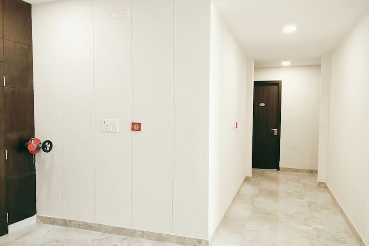 Hotel 2 of 98