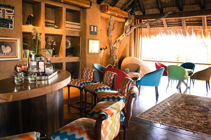 Lounge 117 of 137