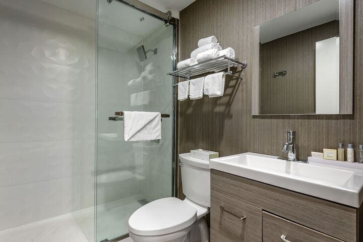 Room 15 of 21