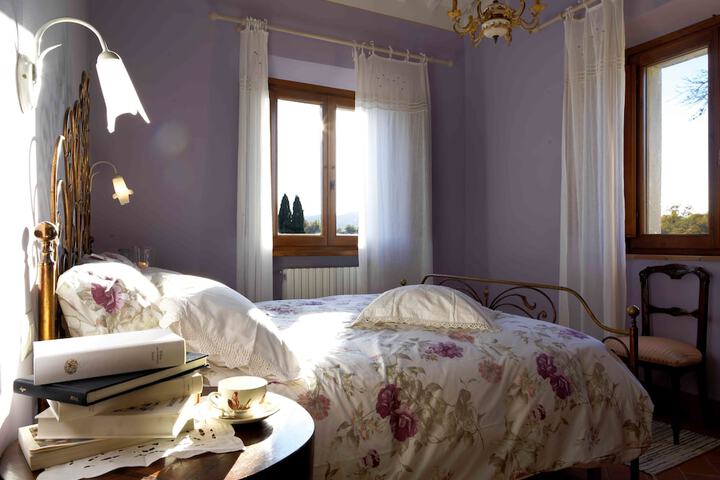 Room 3 of 61