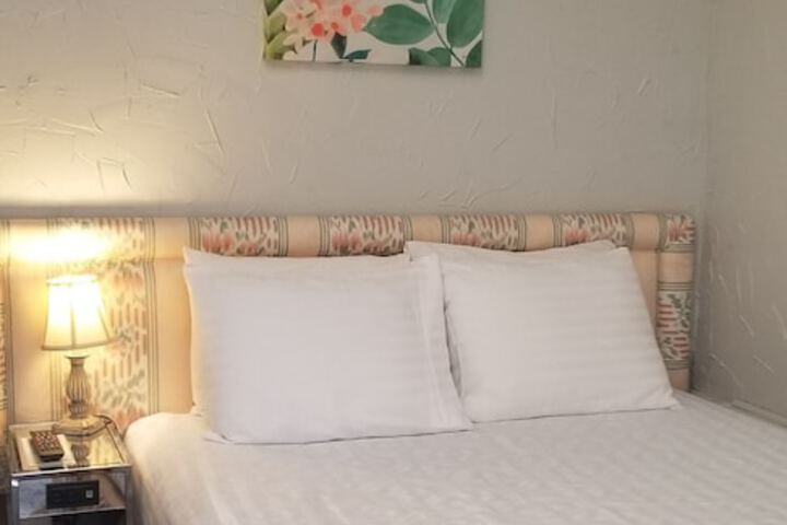 Room 8 of 43