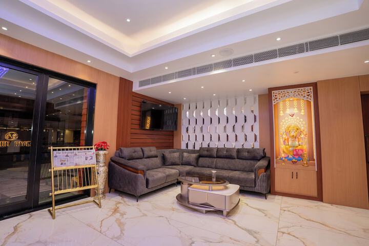 Hotel Interior 4 of 174